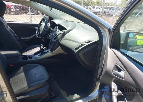 2014 Ford Focus Se from USA, damaged, VIN 1FADP3K26EL193053